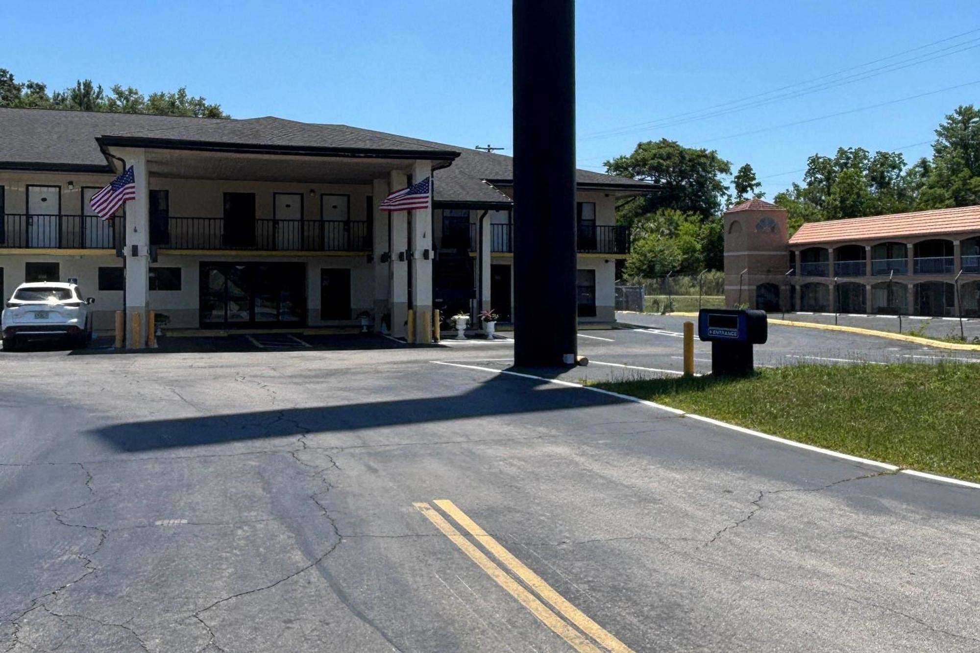 High Springs Inn Soon To Be Clarion Pointe Alachua Extérieur photo
